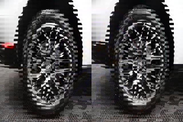 Used 2015 Porsche Macan S w/ Premium Package Plus image 5