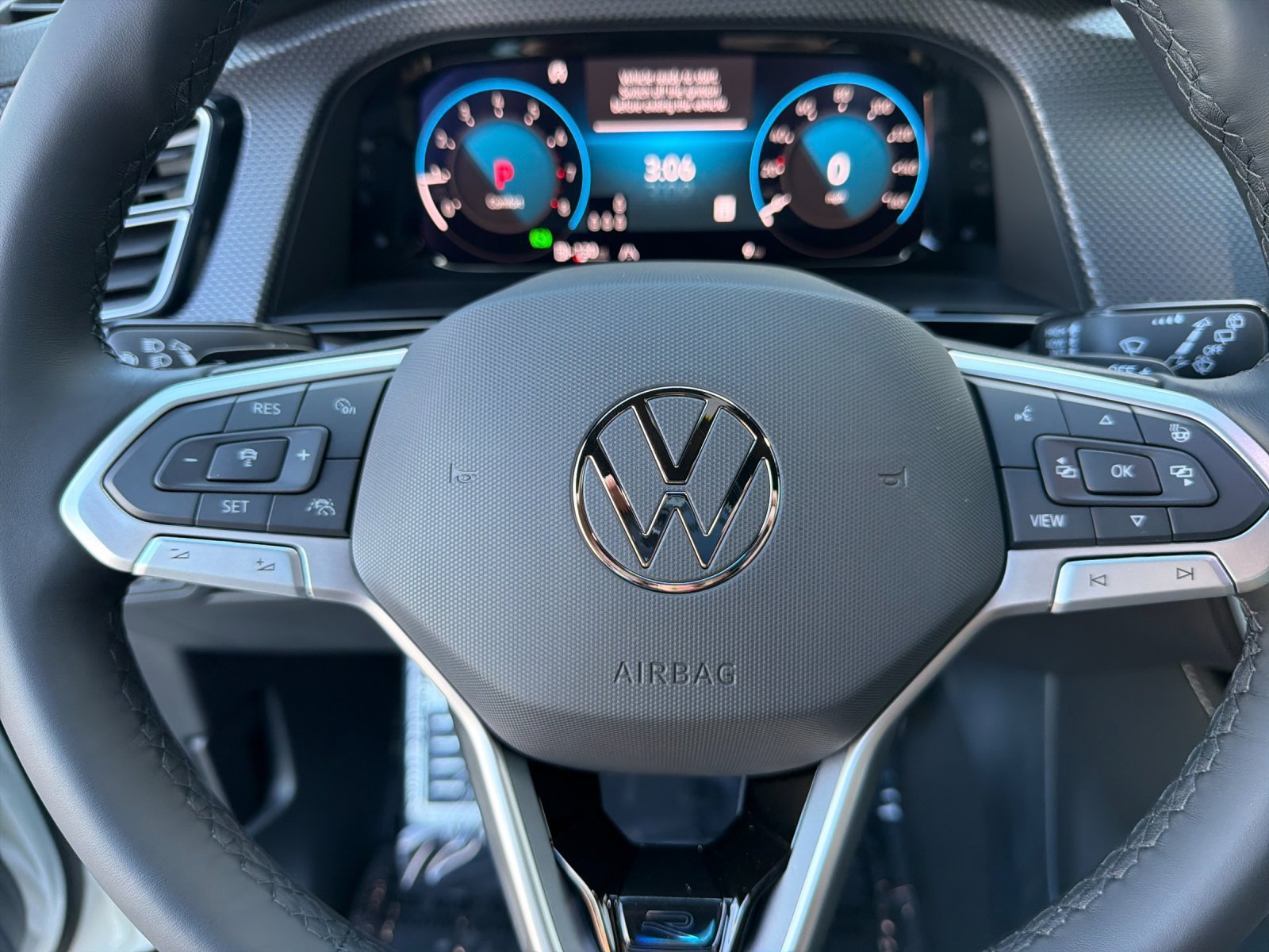 New 2026 Volkswagen Atlas Cross Sport SEL Premium R-Line AWD/4WD image 24
