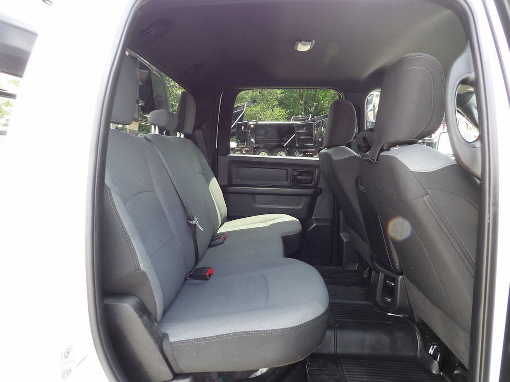 Used 2024 RAM 5500 Tradesman w/ Chrome Appearance Group AWD/4WD image 36