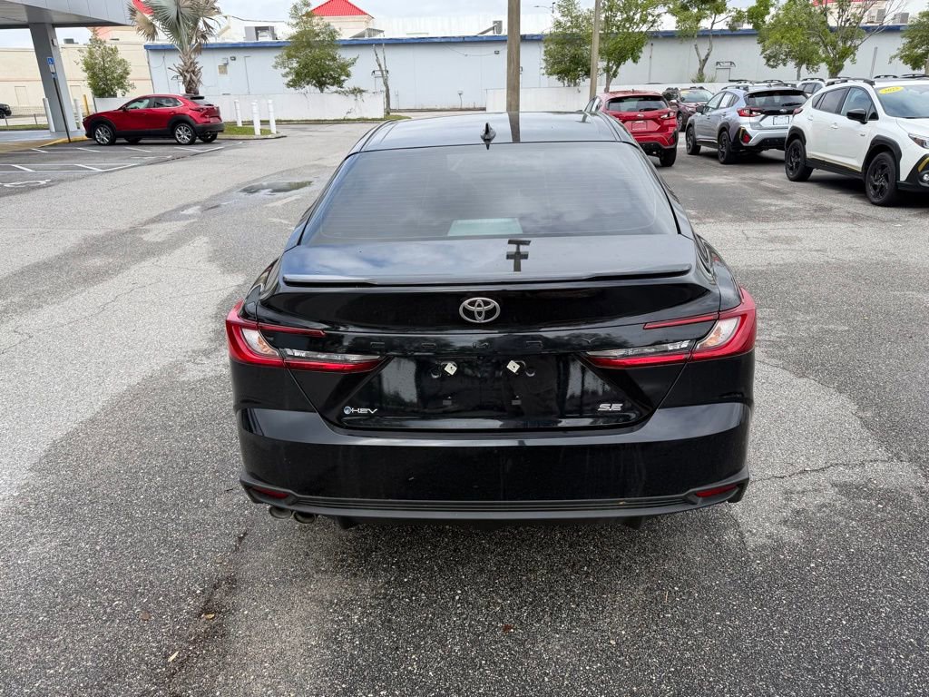 Used 2025 Toyota Camry SE FWD image 6