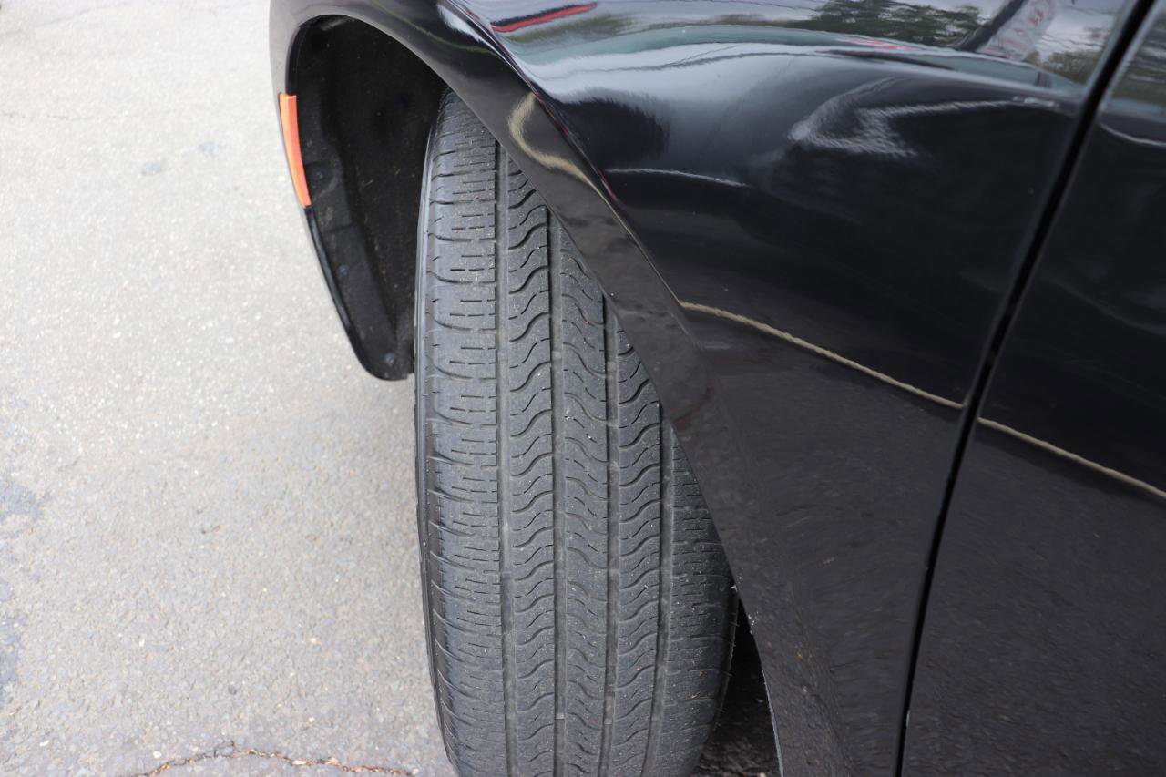 Used 2023 Chrysler Pacifica Touring-L image 65