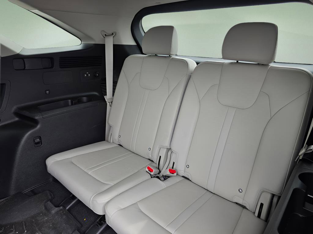 Used 2025 Kia Sorento EX w/ Panoramic Sunroof Package FWD image 16