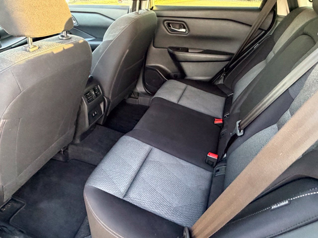 Certified 2025 Nissan Rogue SV FWD image 26