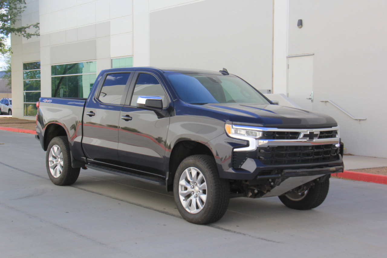 Used 2024 Chevrolet Silverado 1500 LT image 3