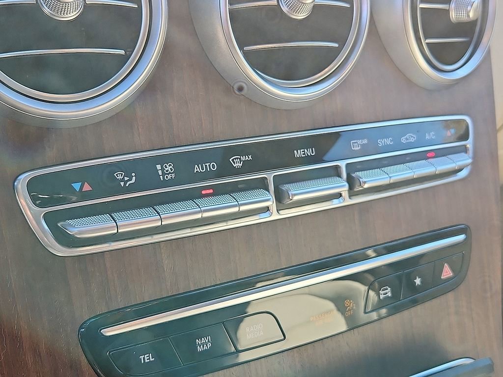 Used 2021 Mercedes-Benz GLC 300 4MATIC Coupe image 17