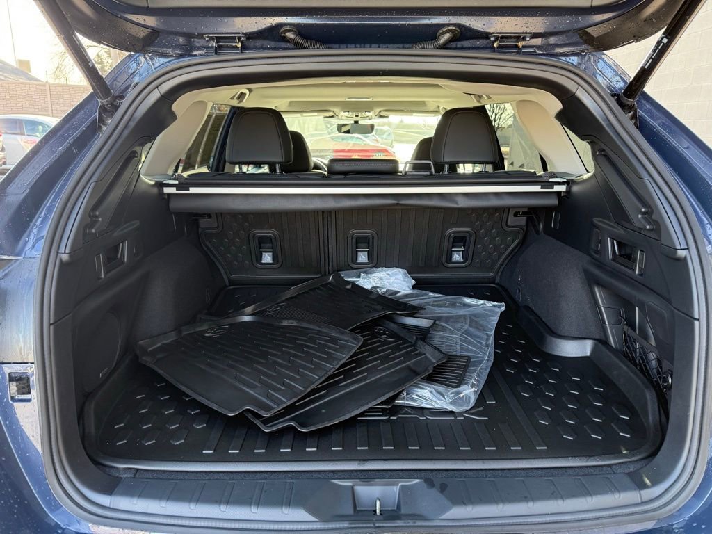Certified 2025 Subaru Outback Limited image 28