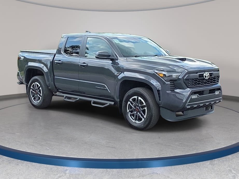 Used 2024 Toyota Tacoma TRD Sport w/ TRD Sport Upgrade Package AWD/4WD image 3
