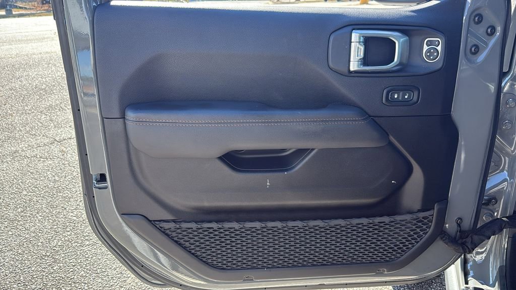 Used 2023 Jeep Wrangler Rubicon 392 w/ Trailer Tow Package image 15