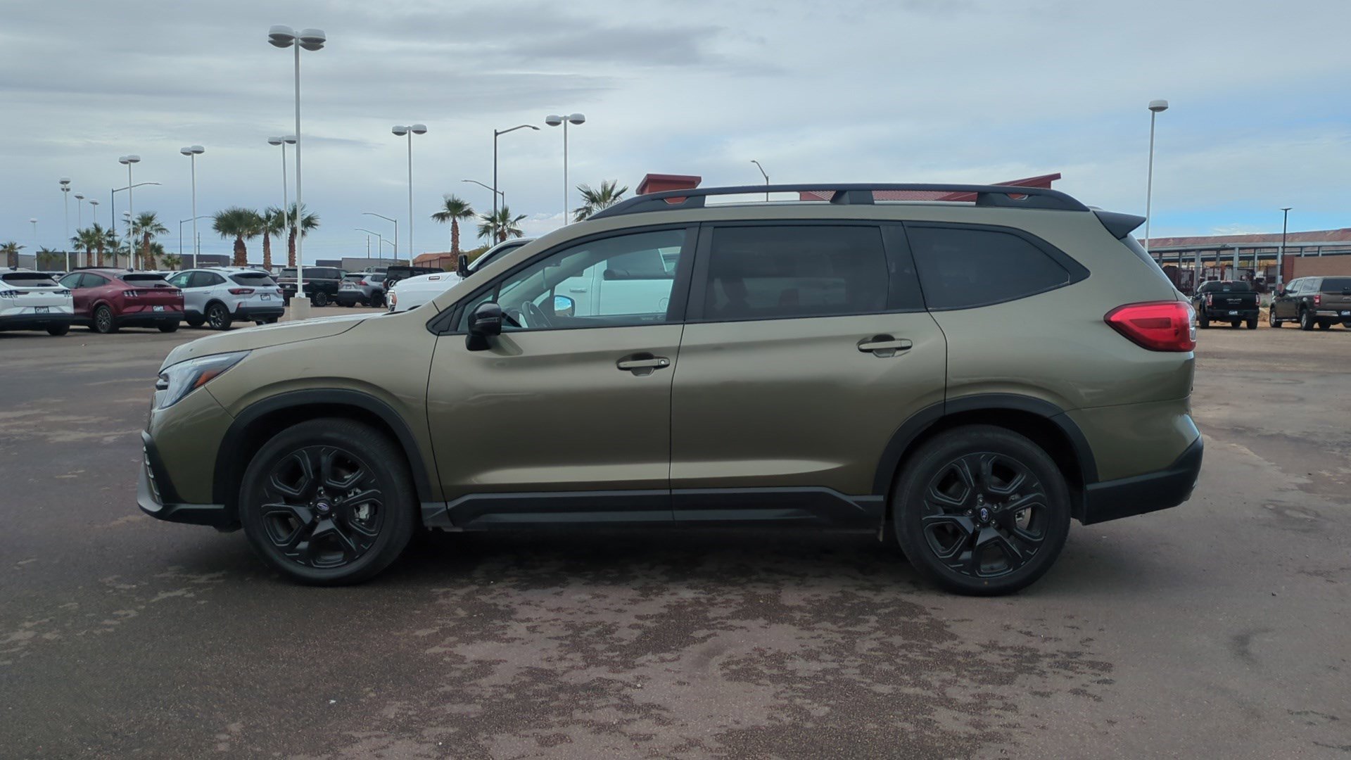 Used 2023 Subaru Ascent Onyx Edition image 6