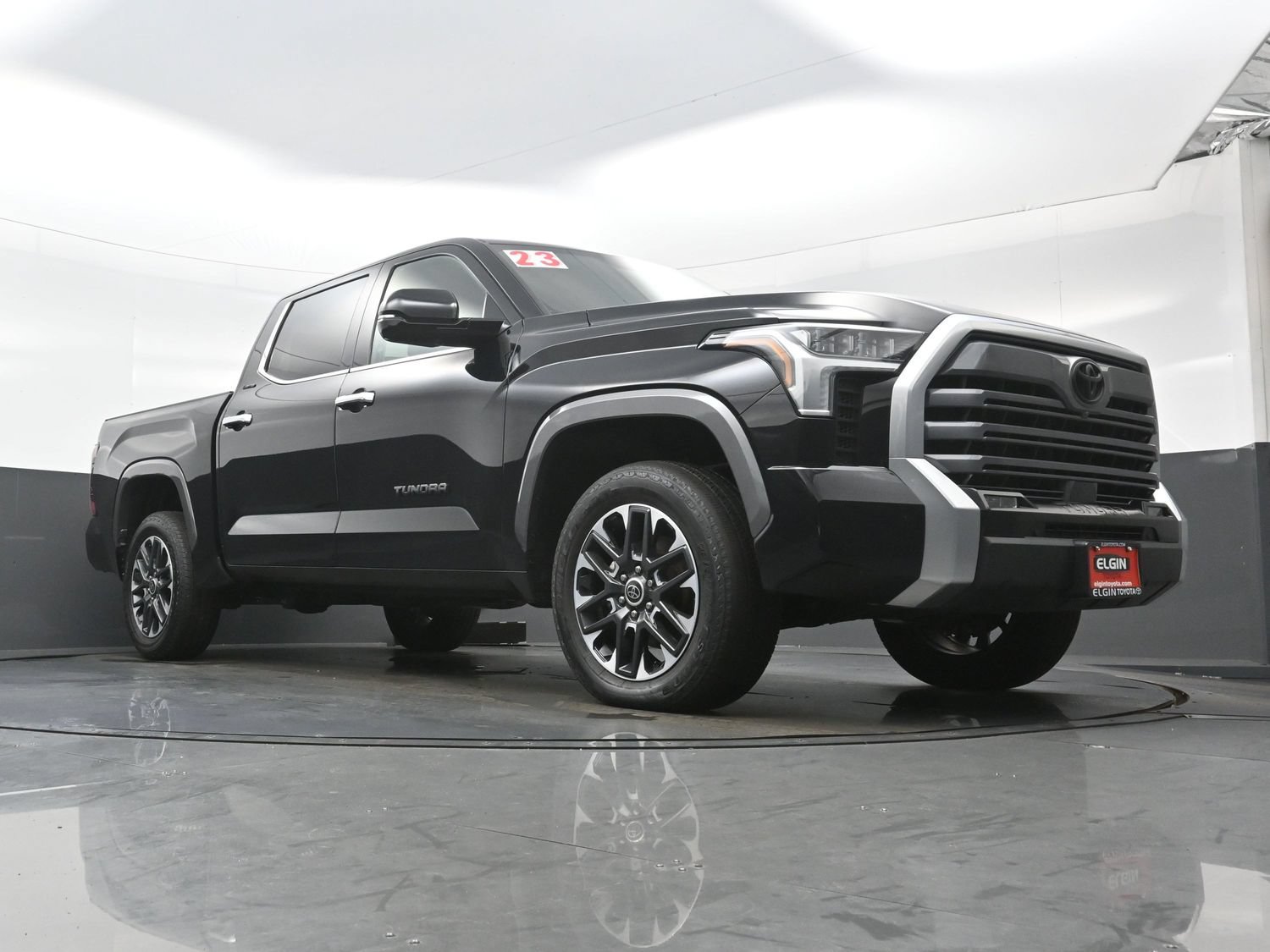 Used 2023 Toyota Tundra Limited AWD/4WD image 25
