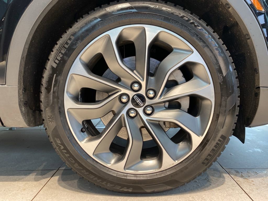 Used 2022 Lincoln Nautilus Reserve w/ Equipment Group 201A image 24