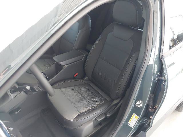 New 2026 Chevrolet Trax LT w/ LT Convenience Package FWD image 22