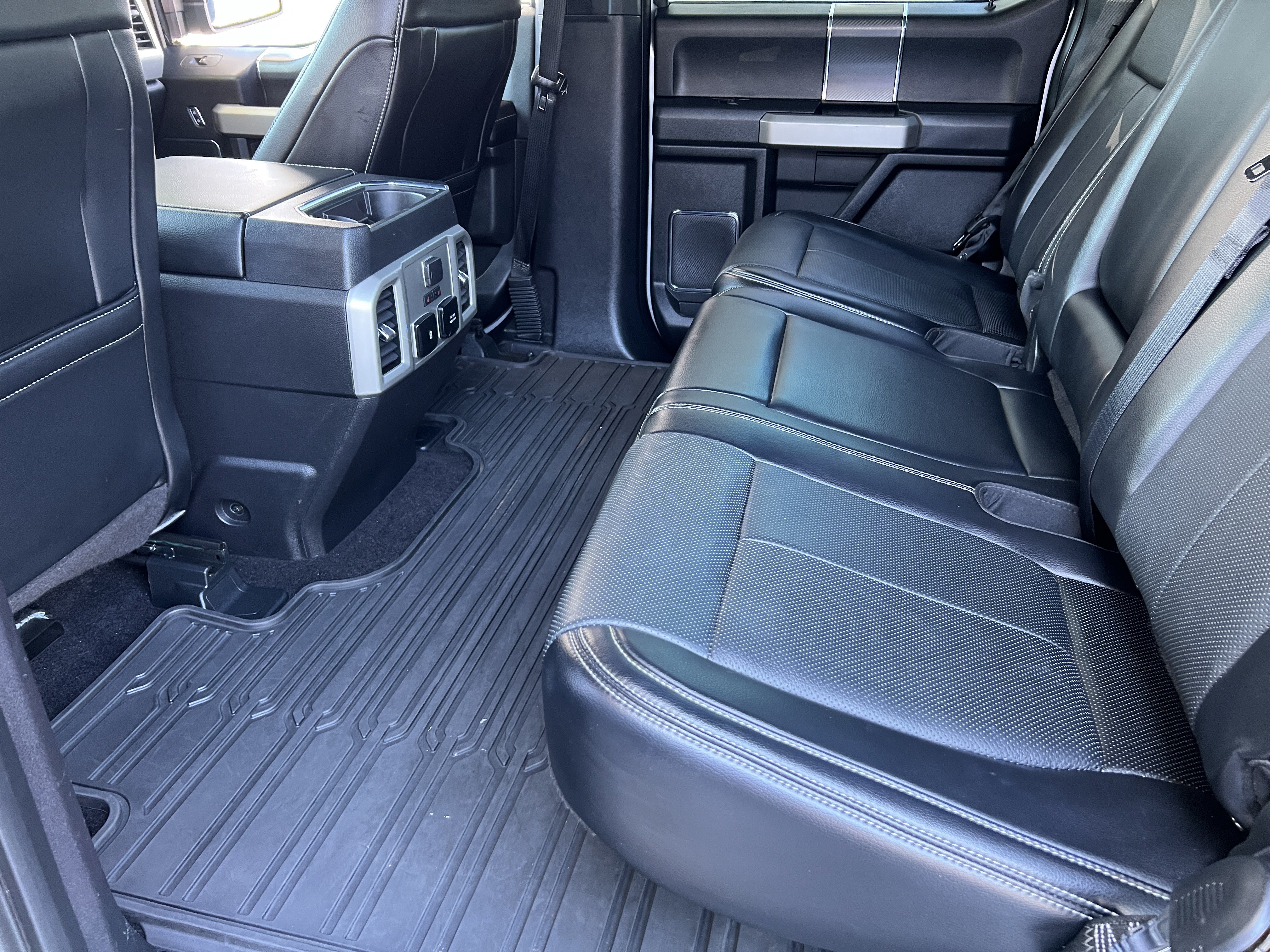 Used 2018 Ford F150 Lariat w/ Equipment Group 502A Luxury AWD/4WD image 18