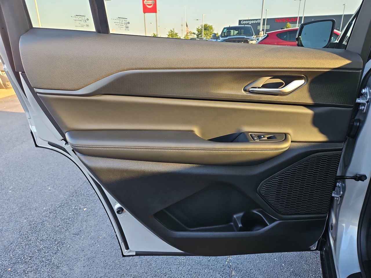 New 2025 Jeep Grand Cherokee L Altitude image 15