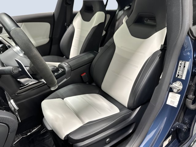 Used 2022 Mercedes-Benz CLA 35 AMG 4MATIC image 29
