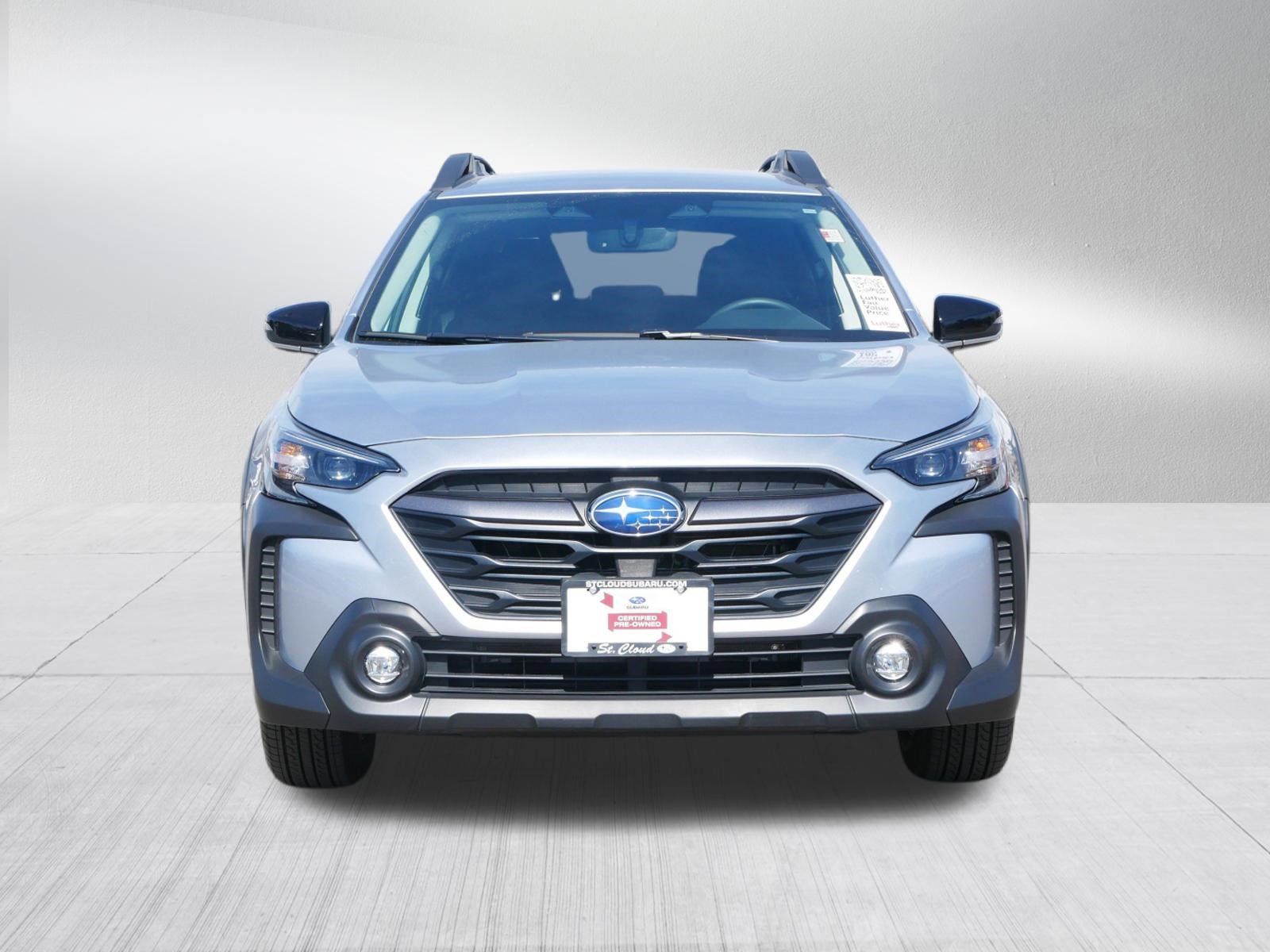 Used 2025 Subaru Outback Premium image 2