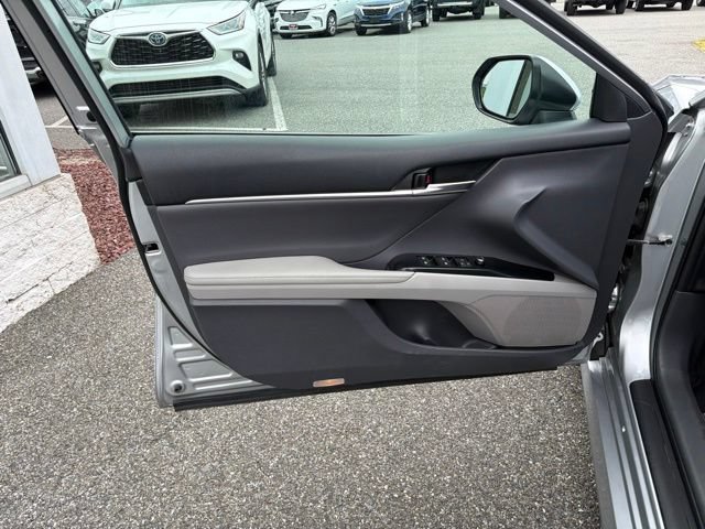 Used 2019 Toyota Camry XLE w/ Driver Assist Package FWD image 11