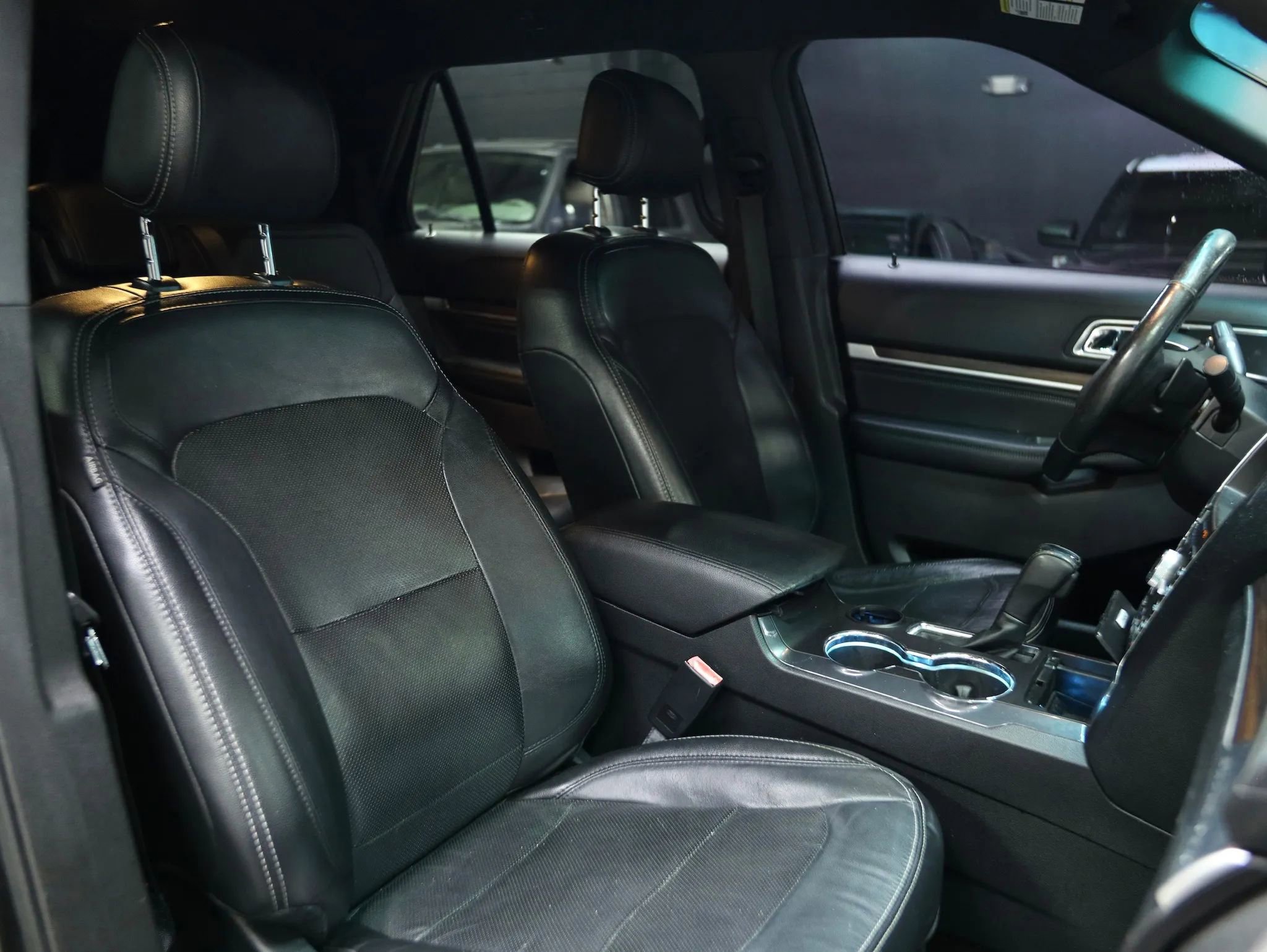 Used 2016 Ford Explorer Limited image 23