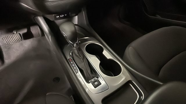 Used 2023 Chevrolet Malibu LS FWD image 21