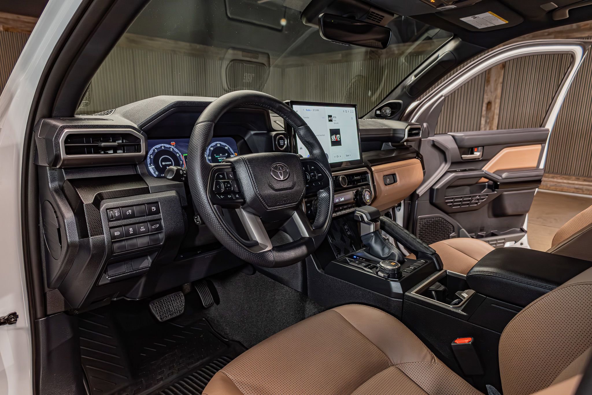 Used 2026 Toyota 4Runner Limited AWD/4WD image 13
