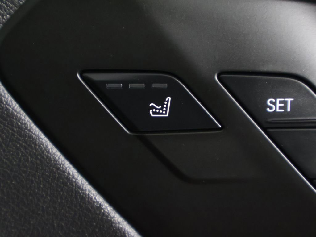 Used 2022 BMW X5 xDrive40i w/ M Sport Package image 44