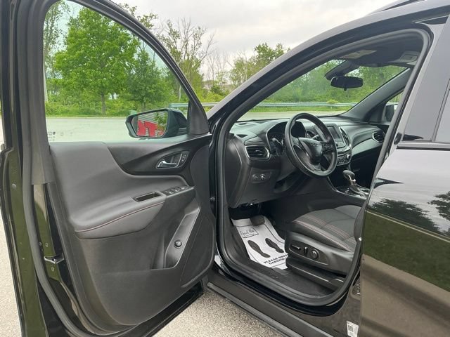 Used 2024 Chevrolet Equinox RS w/ LPO, Floor Liner Package AWD/4WD image 15