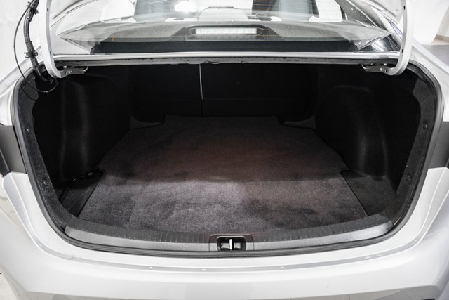 Used 2024 Toyota Corolla LE image 8