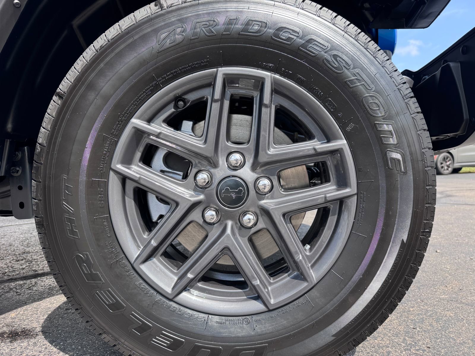 New 2025 Jeep Gladiator Sport image 29