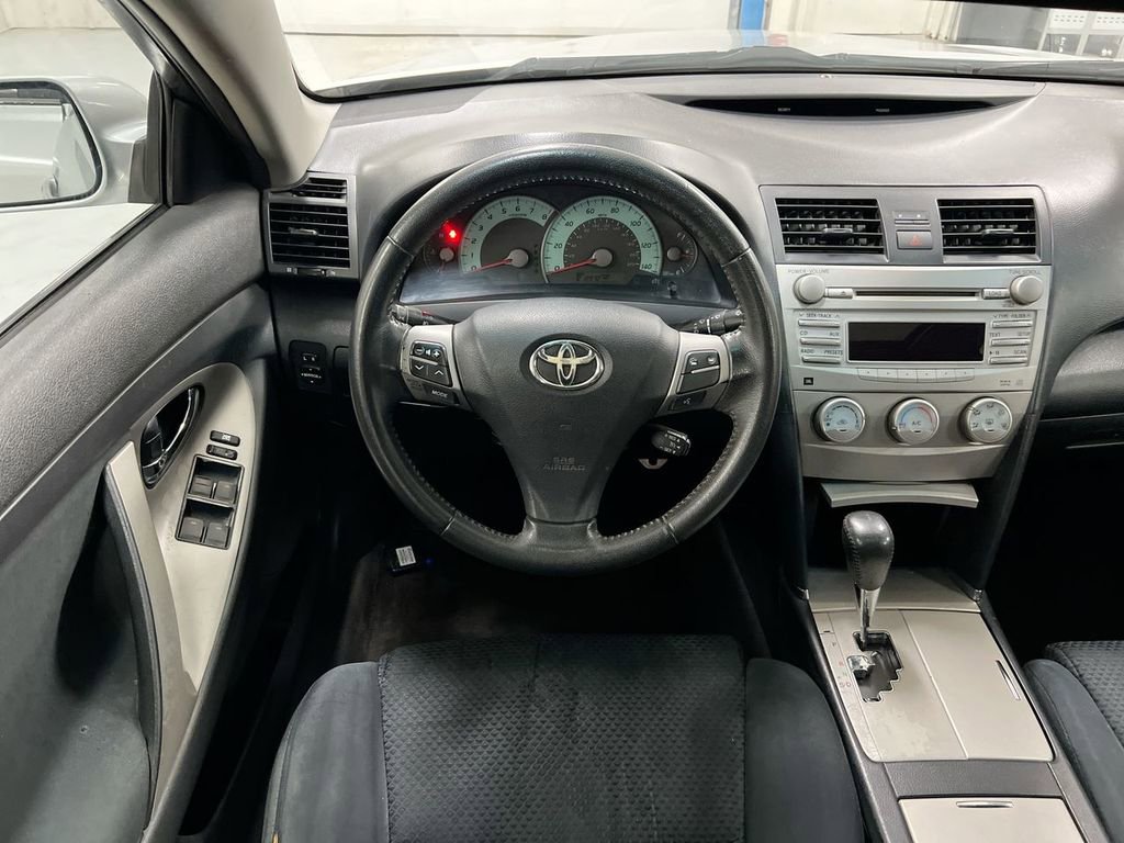 Used 2011 Toyota Camry SE w/ SE Extra-Value Pkg #1 FWD image 11