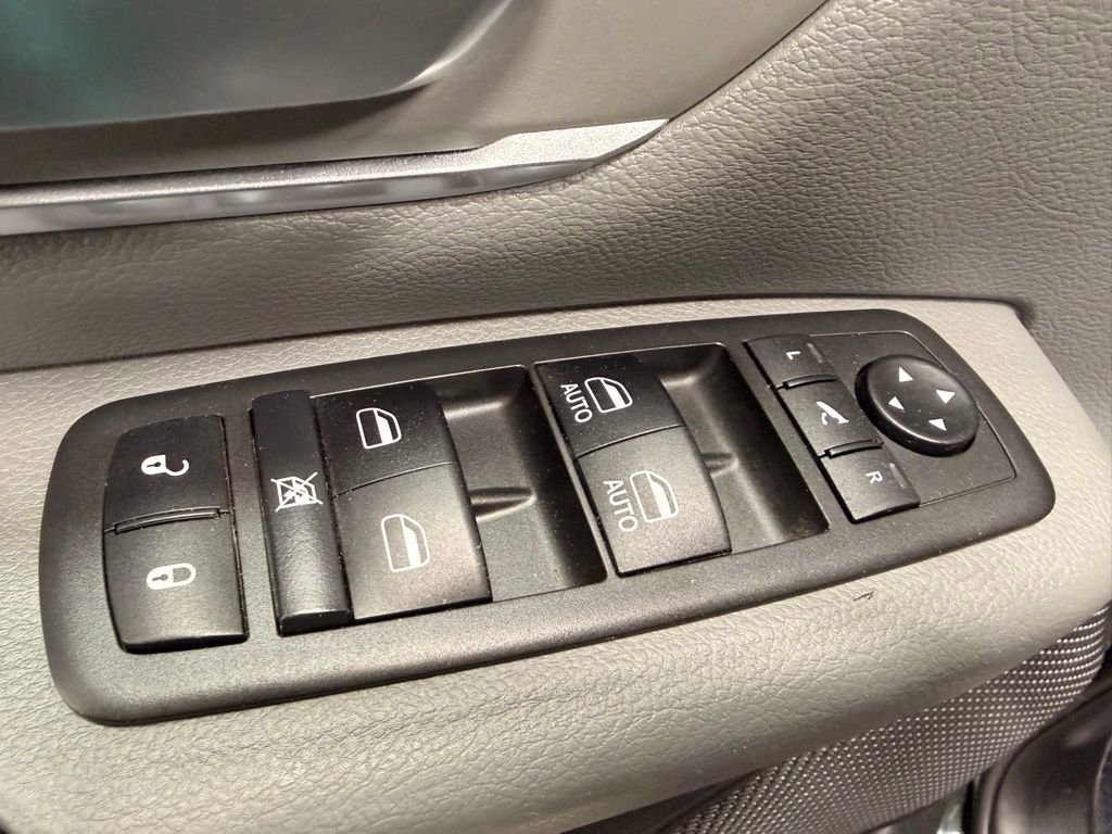 Used 2019 RAM 1500 Big Horn image 25