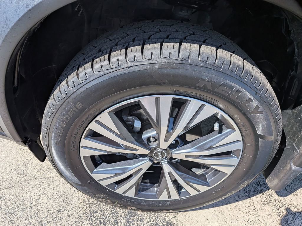 Used 2023 Nissan Rogue SV AWD/4WD image 7
