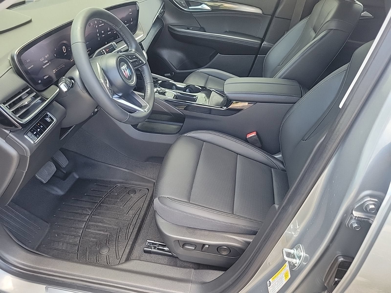 Used 2025 Buick Envision Preferred AWD/4WD image 11