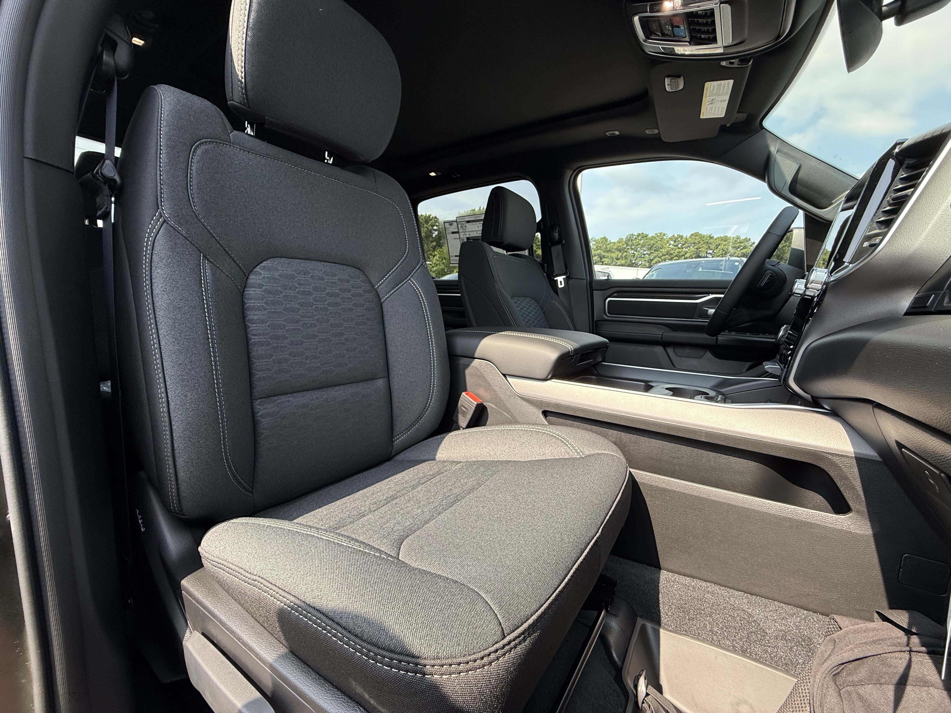 New 2026 RAM 1500 Big Horn AWD/4WD image 34