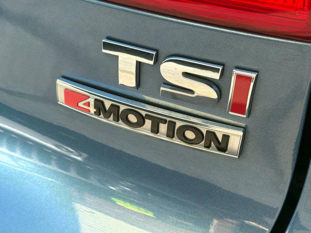 Used 2017 Volkswagen Tiguan S AWD/4WD image 8