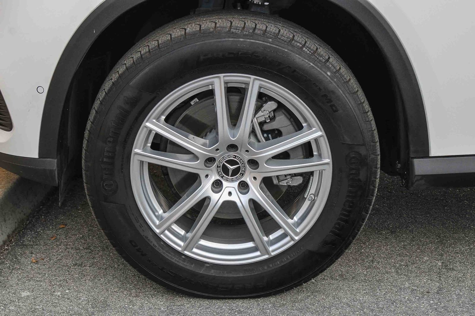 Used 2025 Mercedes-Benz GLC 300 image 11