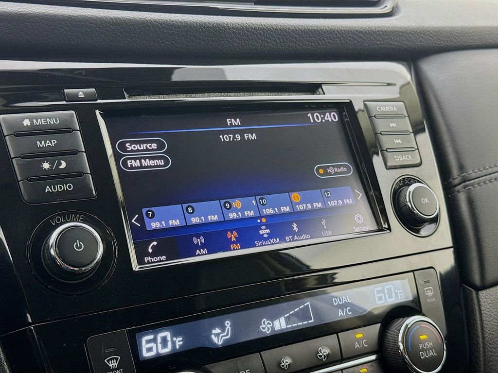 Used 2018 Nissan Rogue SL w/ Premium Package image 18