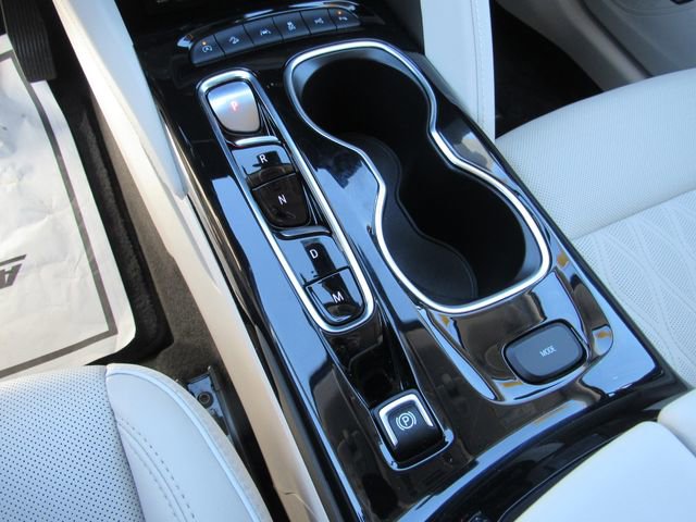 Used 2022 Buick Envision Avenir w/ Technology Package II image 23