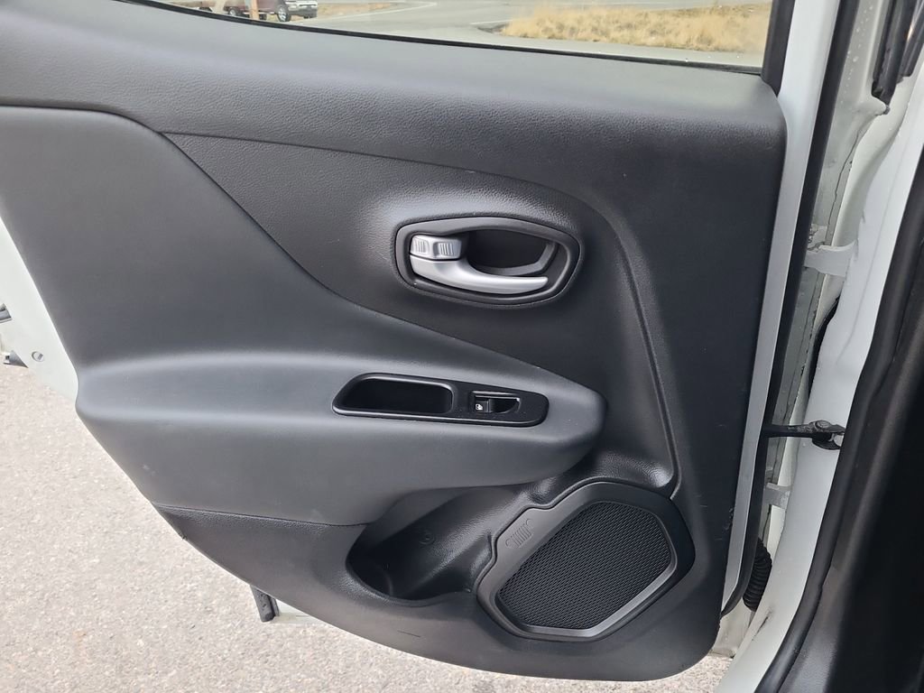 Used 2023 Jeep Renegade Trailhawk AWD/4WD image 29