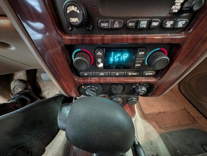 Used 2004 GMC Envoy SLT AWD/4WD image 37