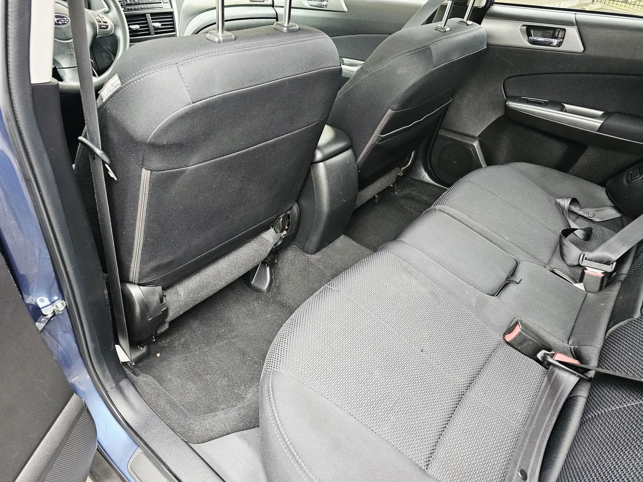 Used 2011 Subaru Forester 2.5X Premium w/ All-Weather Pkg AWD/4WD image 10