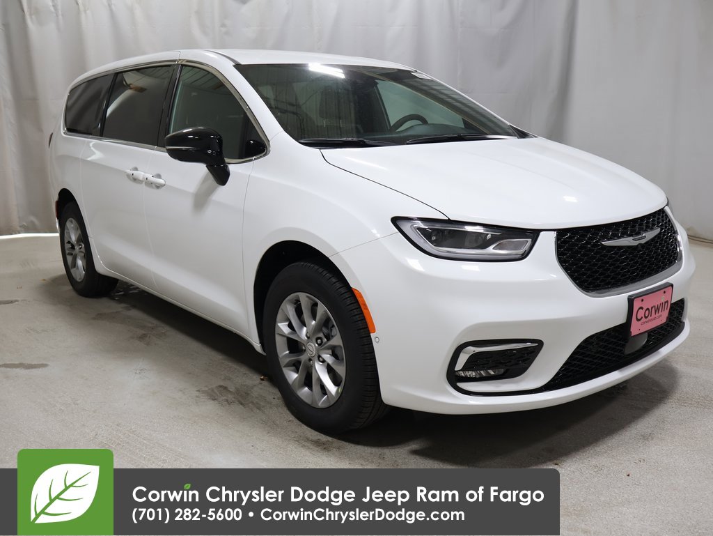 New 2026 Chrysler Pacifica Select