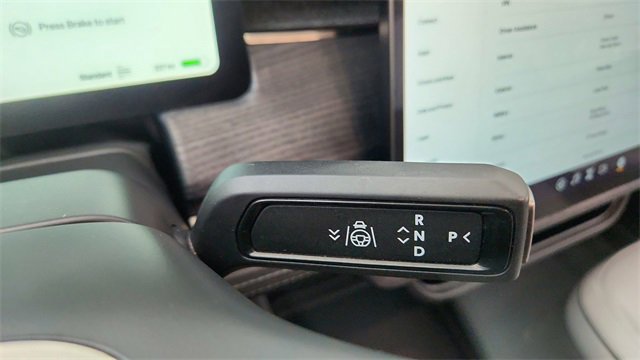 Used 2024 Rivian R1S Launch Edition image 47