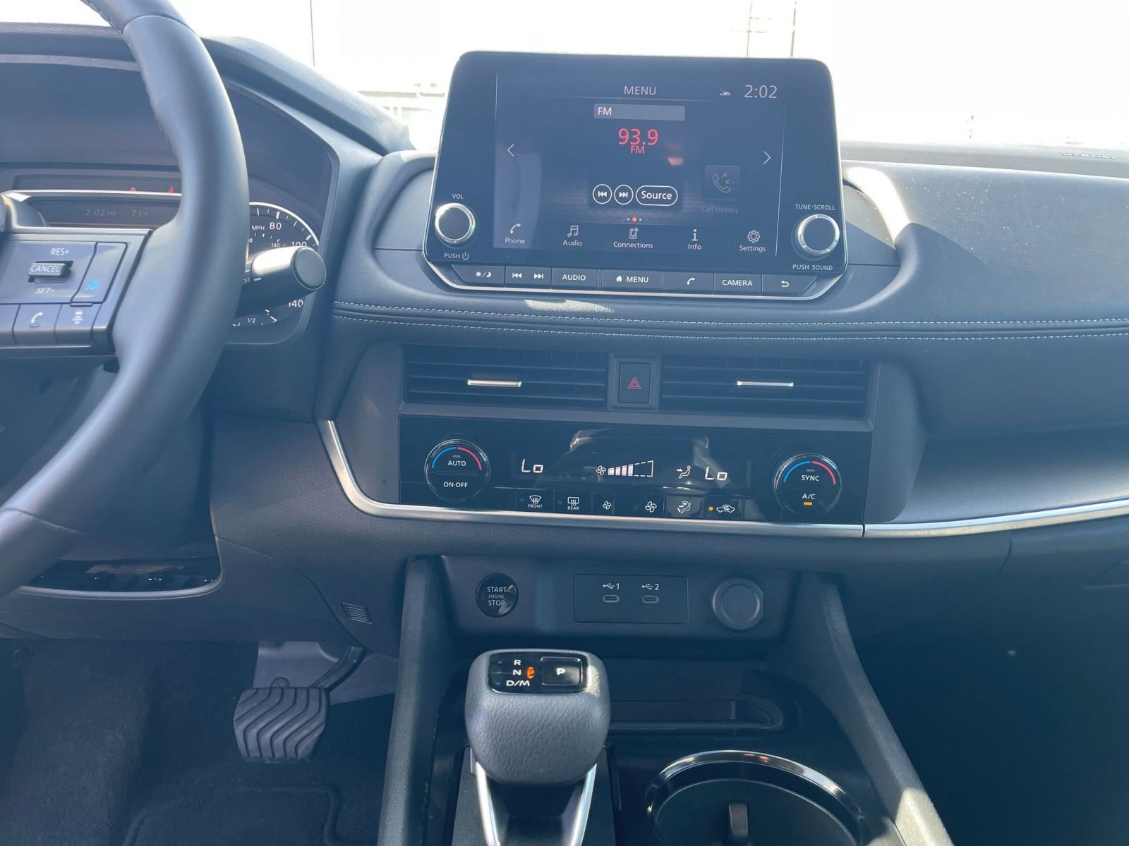 Used 2025 Nissan Rogue SV image 17