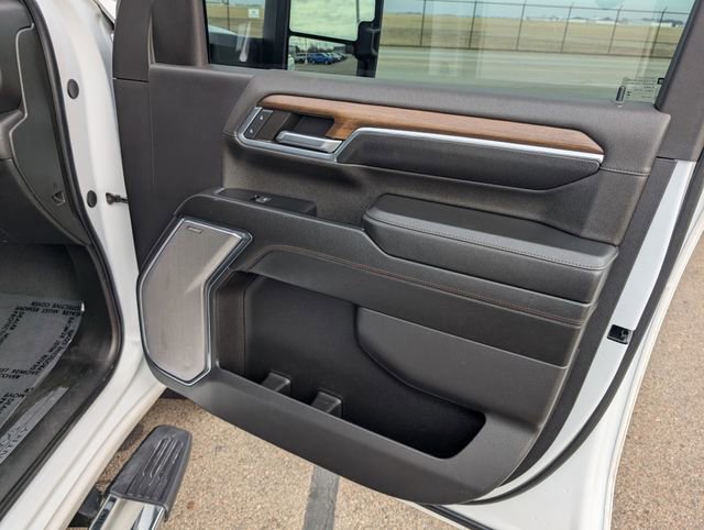 Used 2024 Chevrolet Silverado 3500 High Country w/ High Country Premium Package image 5