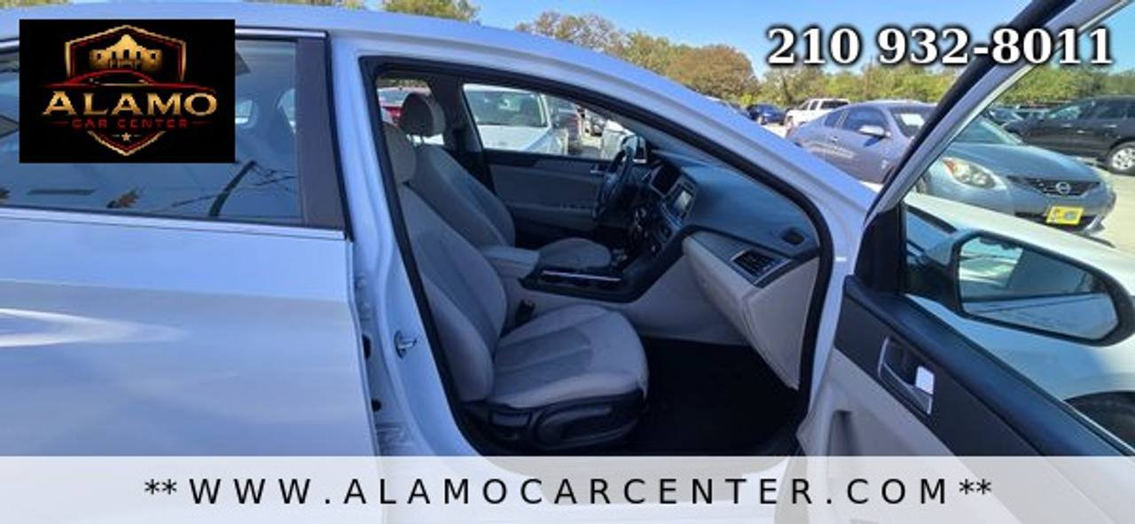 Used 2016 Hyundai Sonata SE w/ Cargo Package FWD image 13