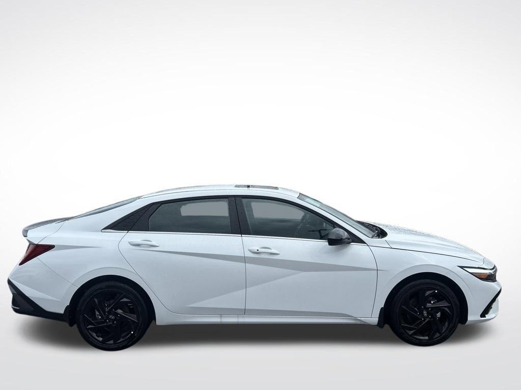 New 2026 Hyundai Elantra SEL Sport Premium image 7