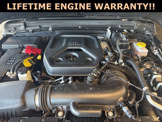 Used 2025 Jeep Wrangler Unlimited Rubicon AWD/4WD image 36