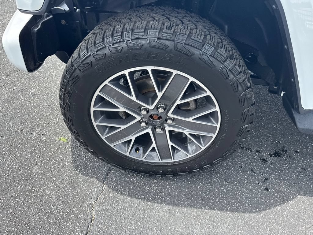 Used 2024 Jeep Wrangler High Altitude AWD/4WD image 12