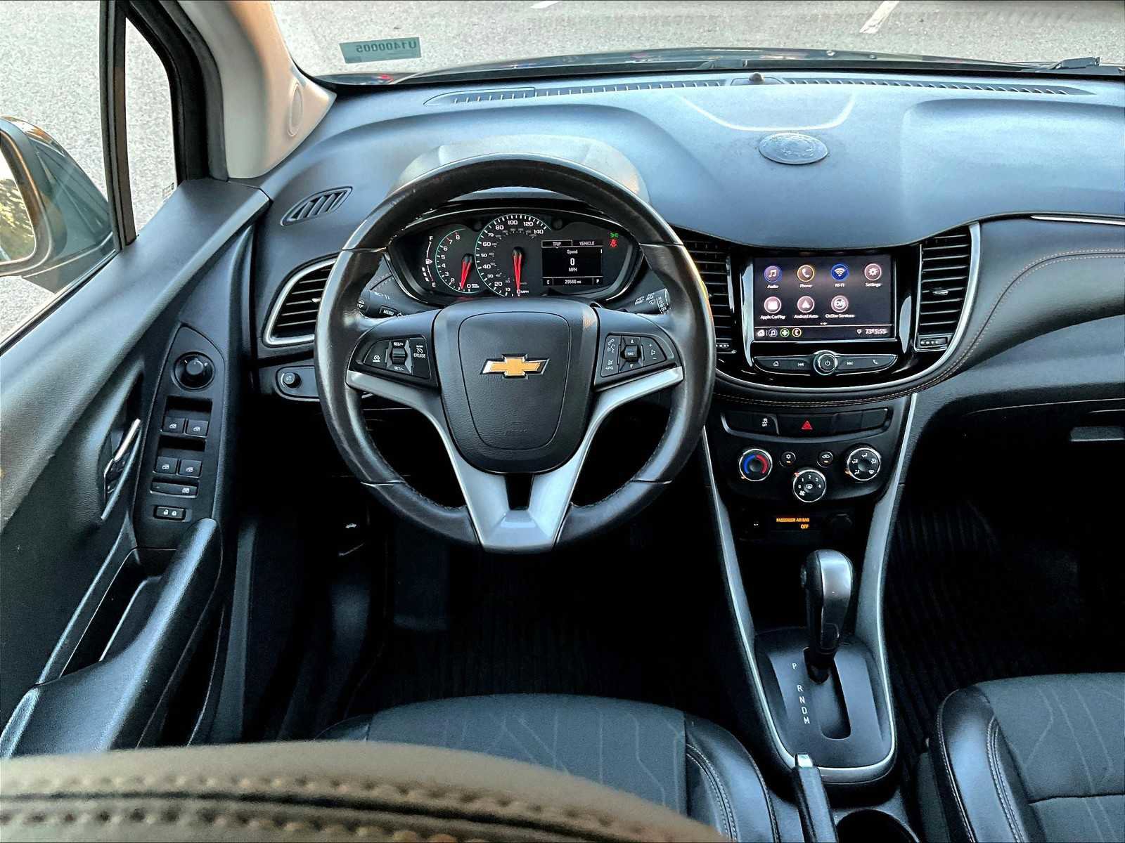 Used 2022 Chevrolet Trax LT w/ Driver Confidence Package image 17