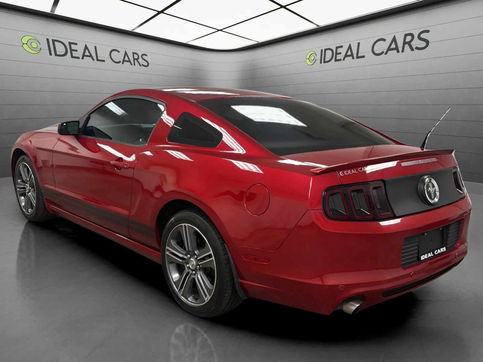 Used 2013 Ford Mustang Coupe w/ V6 Performance Pkg RWD image 7